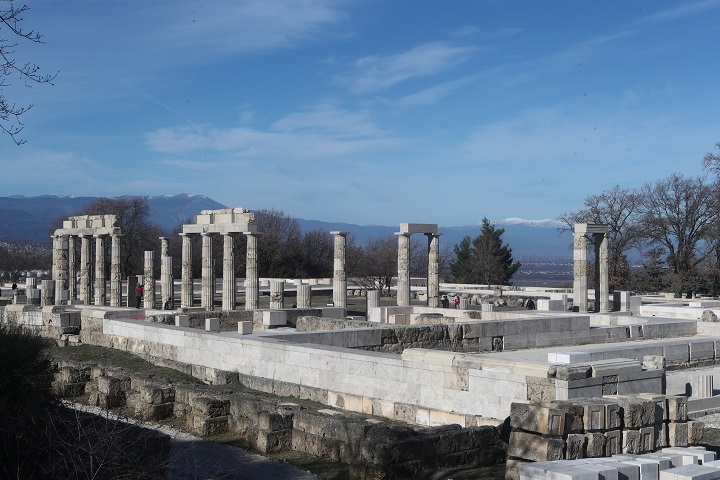 Ποιοι και γιατί «ξίνισαν» με τη Μακεδονία, τον Φίλιππο και τον Κ.Μητσοτάκη; - Γράφει η Αγγελική Κώττη